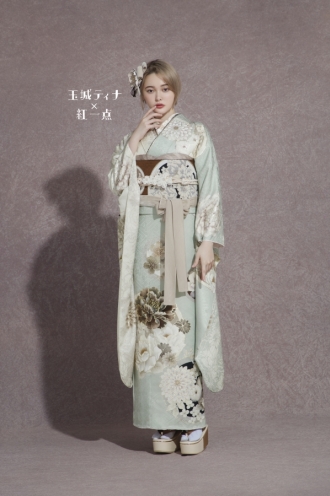 玉城ティナ×紅一点 KI-412