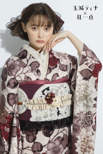 玉城ティナ×紅一点 KI-582